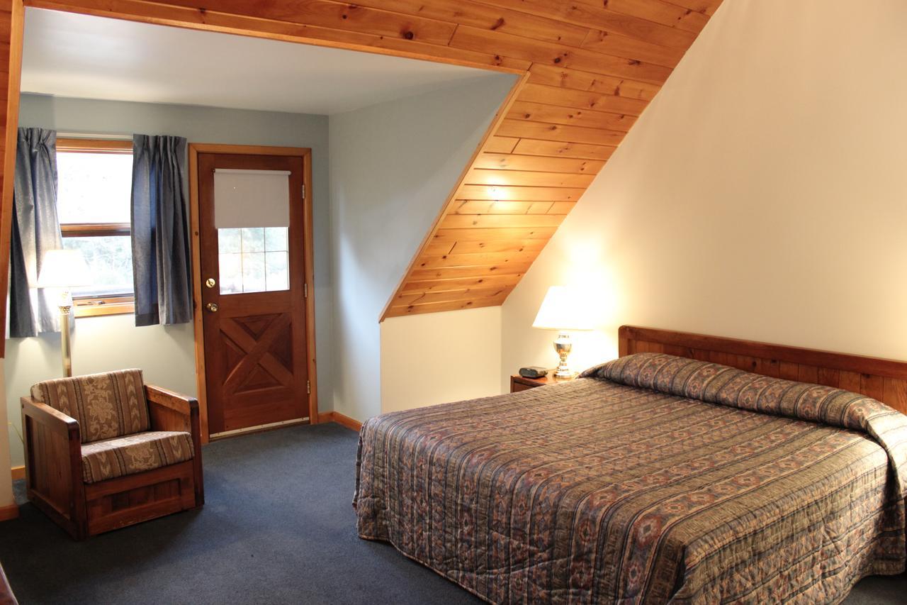 Nootka Lodge Woodsville Exterior foto