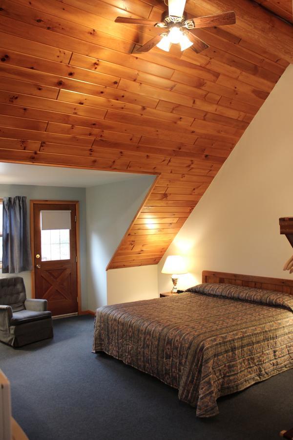 Nootka Lodge Woodsville Exterior foto
