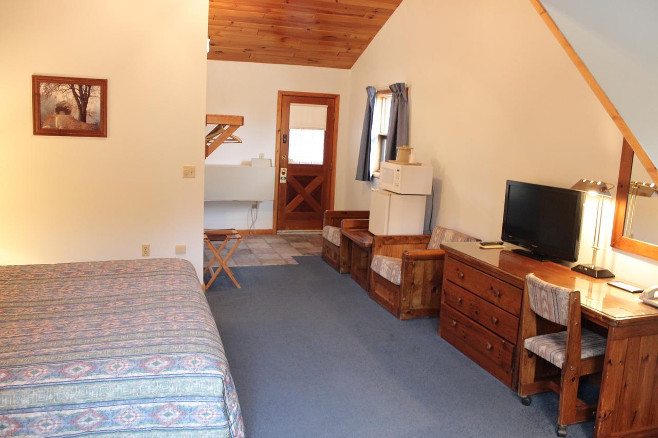 Nootka Lodge Woodsville Exterior foto